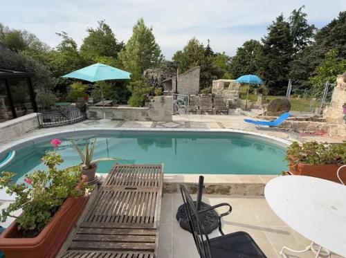 Maison confortable à Bréhémont avec jardin paisible