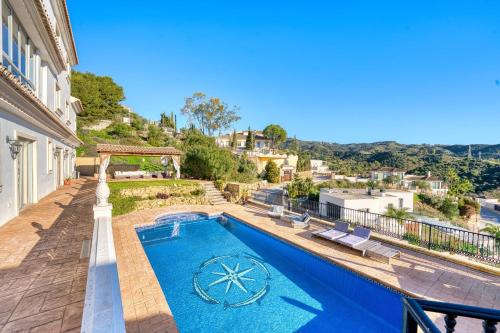 3077 Luxury Villa with Pool and Views in Elviria,