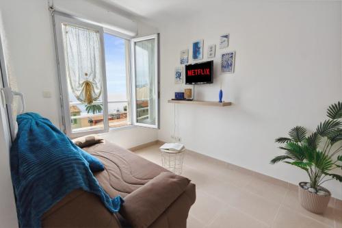 L'Azur - Seaview - AC - Tram - WIFI - Airport