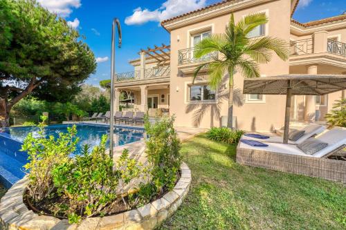 3055 Family villa close to the beach