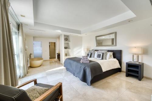 3055 Family villa close to the beach