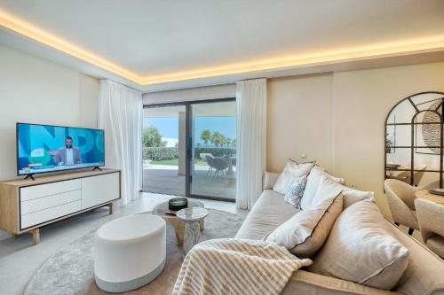 3001 Velaya Beachfront Luxury Apartment