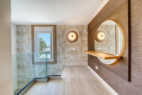 3004 Luxury Modern Villa with Pool