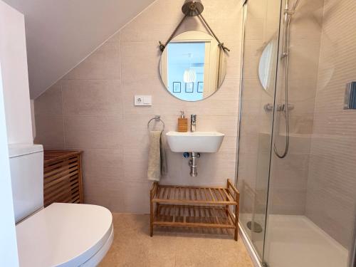 Luz de Conil is a modern villa next to Playa Fontanilla