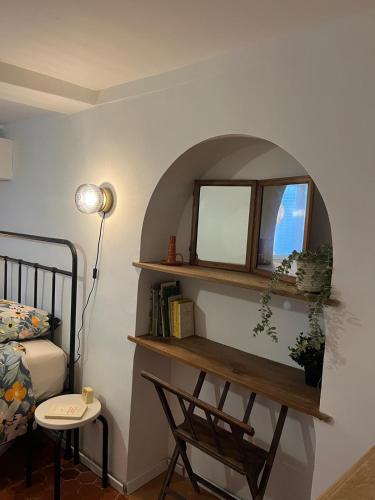 Ένα ή περισσότερα κρεβάτια σε δωμάτιο στο Romantic getaway in Bormes