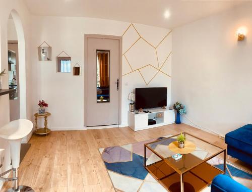 Cozy, bright apartment - Disney - private parking