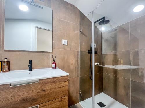 Isaura's Home - Cozy Little House in the Heart of Viana