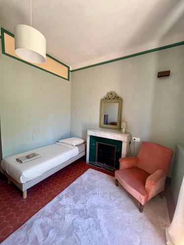 Photo de la galerie de l'établissement Villa Magdala-Chambre d'hôte-Suite bassin, à Hyères