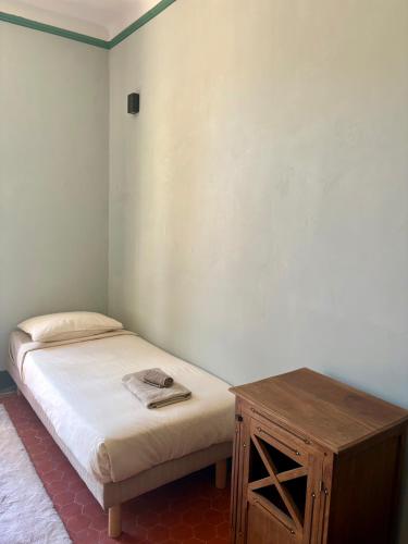 Photo de la galerie de l'établissement Villa Magdala-Chambre d'hôte-Suite bassin, à Hyères