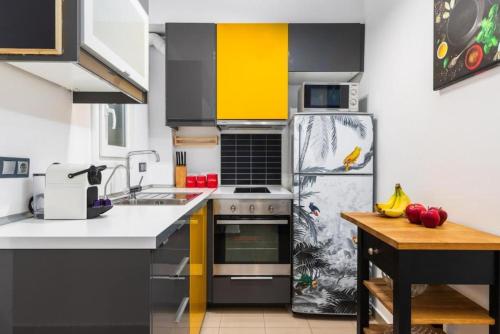 Central 2BR Gem with Fun Decor & Scenic Views