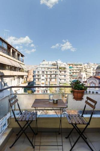Central 2BR Gem with Fun Decor & Scenic Views