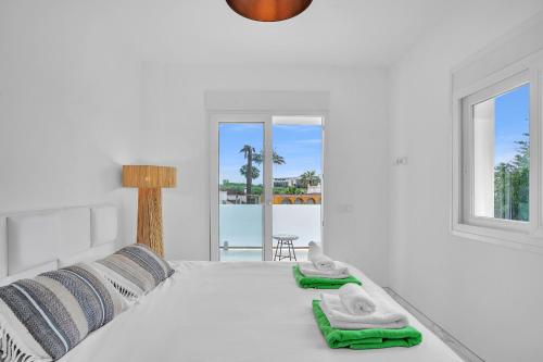 Villa Banus - Luxury 6 Bed by Finest Rentals