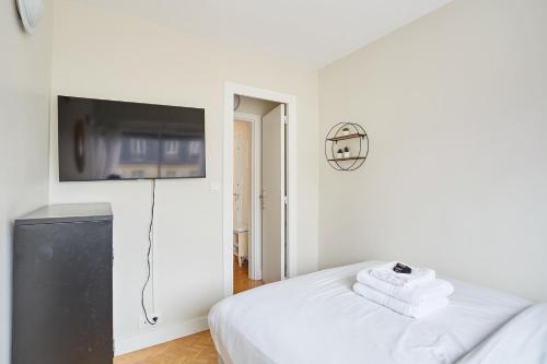 2 bedroom flat Centre de Paris - Eiffel Tower view