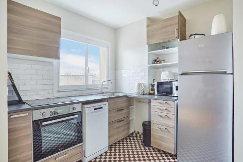 2 bedroom flat Centre de Paris - Eiffel Tower view