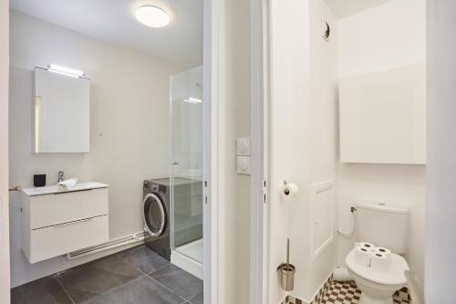 2 bedroom flat Centre de Paris - Eiffel Tower view