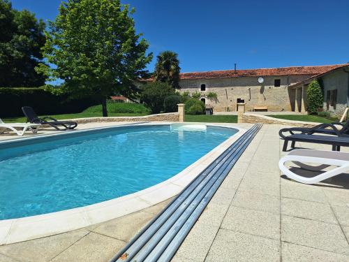 Gites Les Grandes Ecures