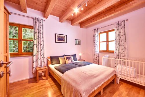 Mountain Safari Garmisch - Spacious, scenic and steps from adventure photo 2