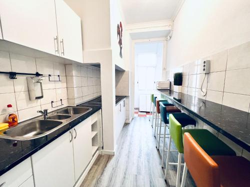 Η κουζίνα ή μικρή κουζίνα στο Central Lisbon rooms, top best location for tourists