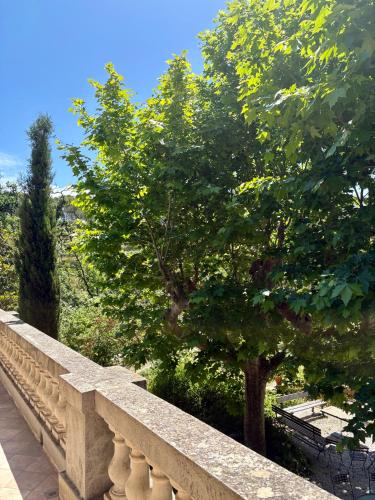 Photo de la galerie de l'établissement Villa Magdala-Chambre d'hôtes-Suite Jardin, à Hyères