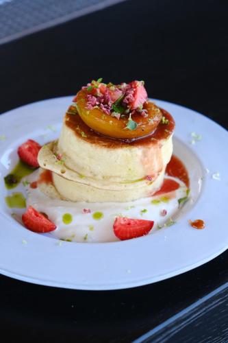 Makanan di atau berdekatan hotel