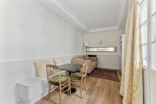 Photo de la galerie de l'établissement Au coeur du quartier St Germain, à Paris