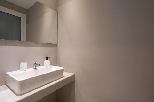 1BR Apt with Backyard in Plaka 10 From Acropolis