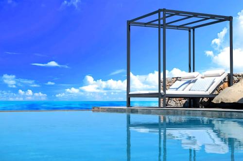 Gallery image of Grey Grand Villa Privater Pool in Asprouliánoi