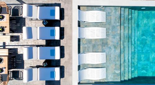 Gallery image of Grey Grand Villa Privater Pool in Asprouliánoi