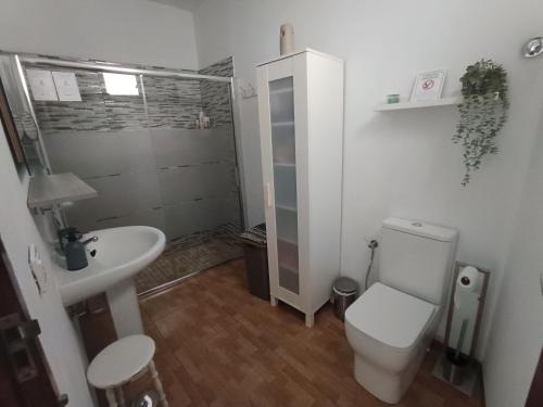 Ένα μπάνιο στο Edara Home