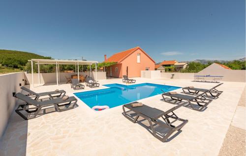 Stunning Home In Zelengrad