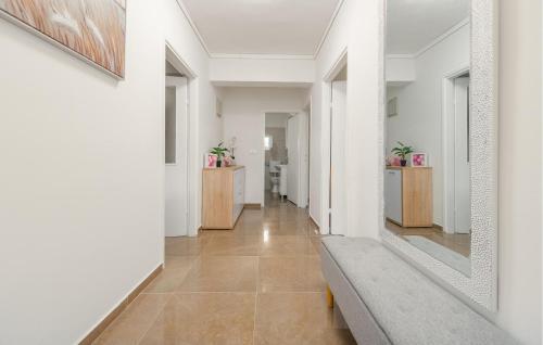 Gambar di galeri bagi Stunning Home In Zelengrad di Zelengrad
