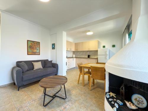 Emerald Seaside Apartment In Pefkohori