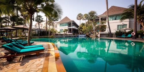 Poolen vid eller i närheten av Bann Pantai Resort