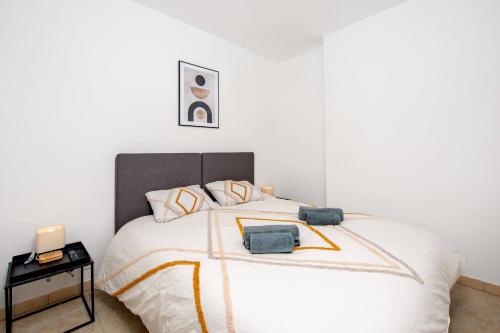 Élégance au Cœur du Vieil Antibes 2 Chambres climatisation 6 personnes photo 11