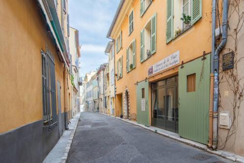 Élégance au Cœur du Vieil Antibes 2 Chambres climatisation 6 personnes photo 17