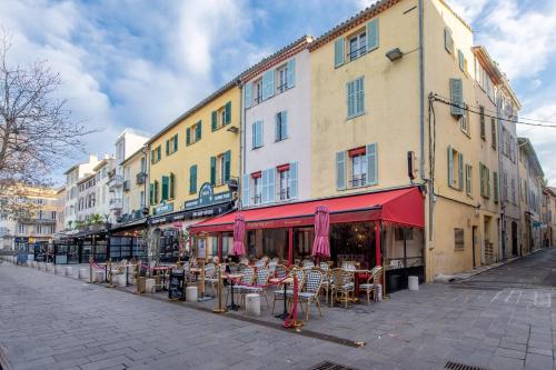 Élégance au Cœur du Vieil Antibes 2 Chambres climatisation 6 personnes photo 18