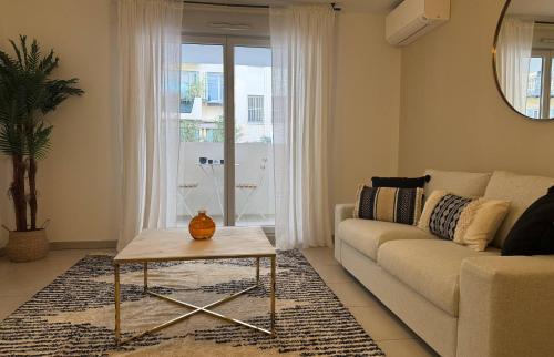 T2 - NICE - PLACE DU PIN - Papon