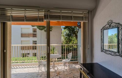 Studio Fenelon terrasse et Parking Cannes