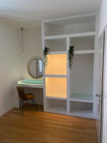 Cozy Colosseum Corner Apartment