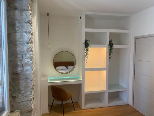 Cozy Colosseum Corner Apartment