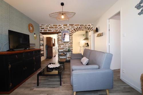 Photo de la galerie de l'établissement Gîte KERBOURC'H charmant et confortable, mer et plages à 3km, Ploudalmézeau, à Ploudalmézeau