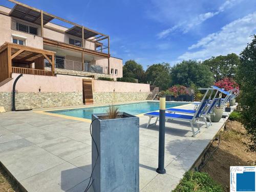 VILLA GIULIA - Piscine - Jacuzzi - 4 Chambres