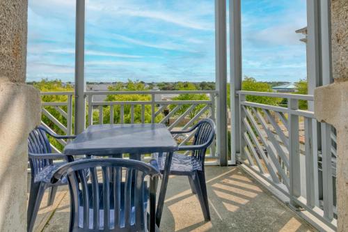 Appartement piscine et plage 4p 2ét