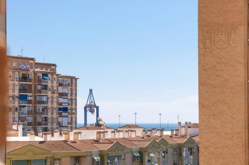 El Rebalaje - Pet-Friendly 3-Bedroom Apartment for 6 on the 9th Floor with Lift - Near Metro and Beach