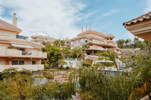 Stylish Apartment Aloha Hill Club Marbella - TCM