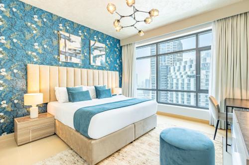 Luxury Stay - Private Jacuzzi - Infinity Pool - Marina & Sea Views - High Floor - Upgraded - Designer - Squash