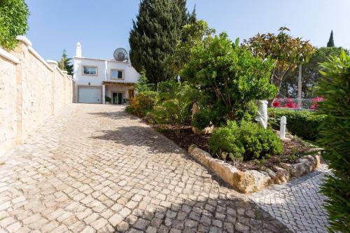 Casa Redonda by CoolHouses