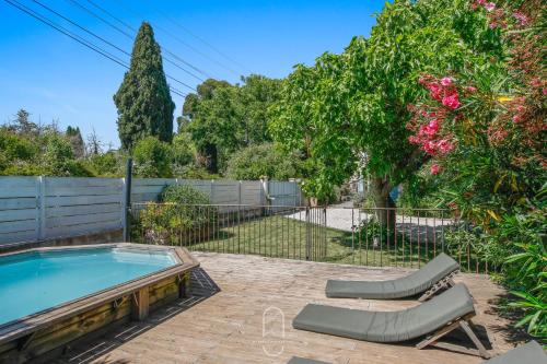 Le Mas de Lila , vieux mas en pierres avec piscine