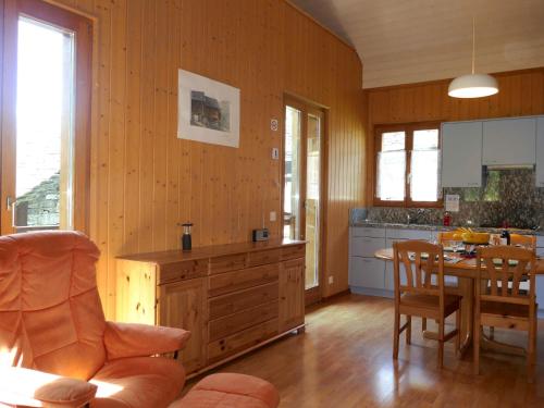Posezení v ubytování Chalet Rustico Fortuna by Interhome