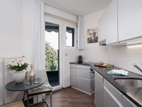 Apartment Suite Classic-15 by Interhome